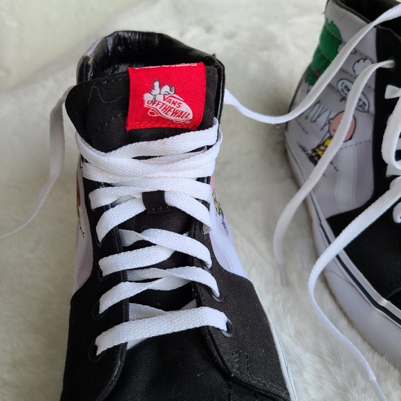 EXCELLENT Condition Peanuts Comics Vans High Tops - Picture 9 of 11